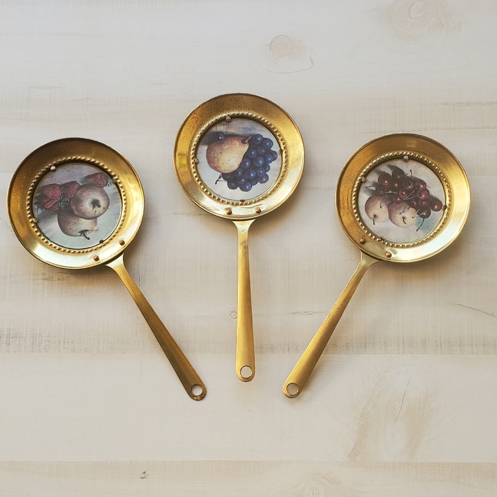 Vintage Metal Plate Decor